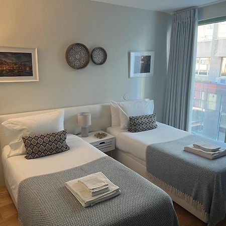 Cativo Flat - Lovely 2 Bedroom Duplex In Porto Bagian luar foto