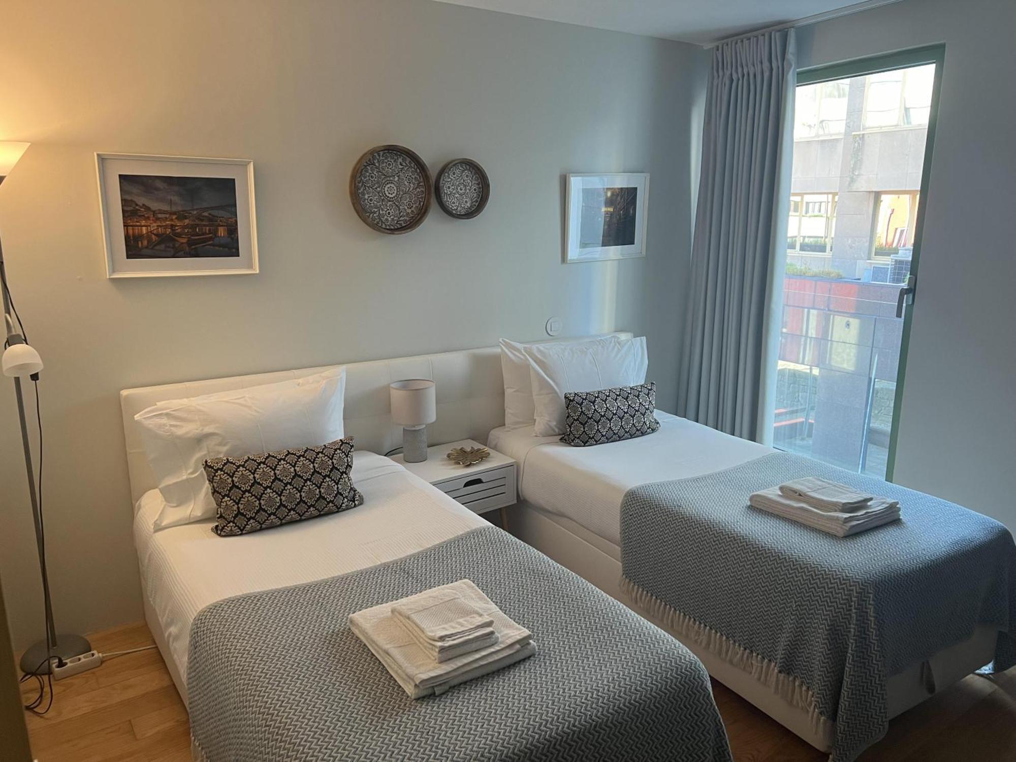 Cativo Flat - Lovely 2 Bedroom Duplex In Porto Bagian luar foto