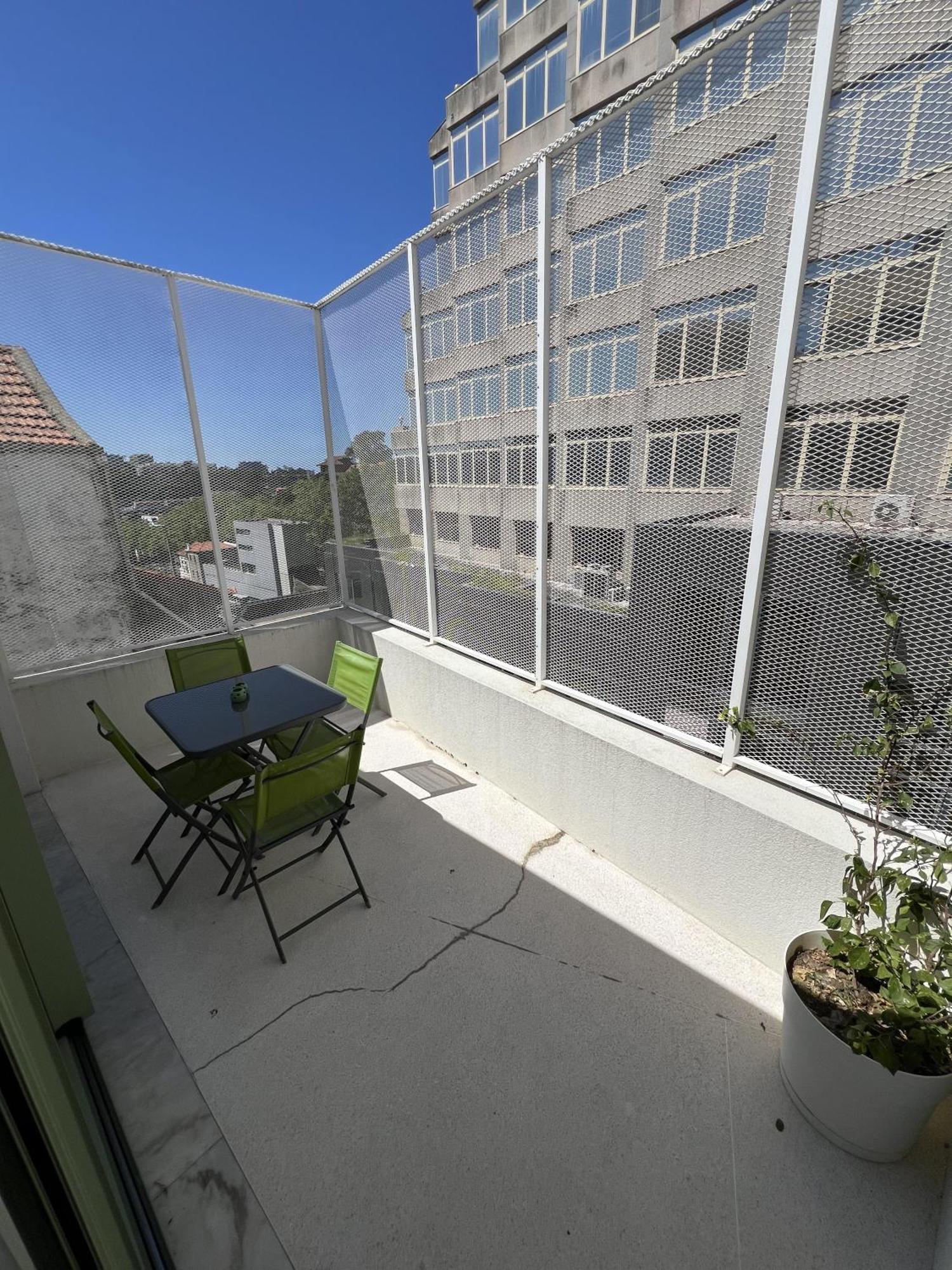 Cativo Flat - Lovely 2 Bedroom Duplex In Porto Bagian luar foto